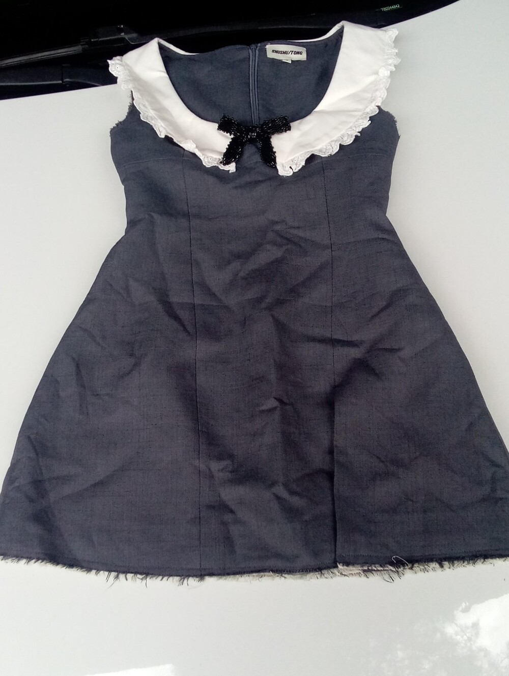 Shushu Tong Scalloped Collar Gray Sleeveless Dress with Bow